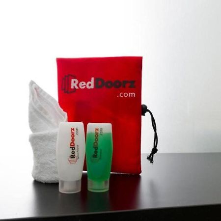 Reddoorz @ Surapati Hotel Bandung Exterior photo