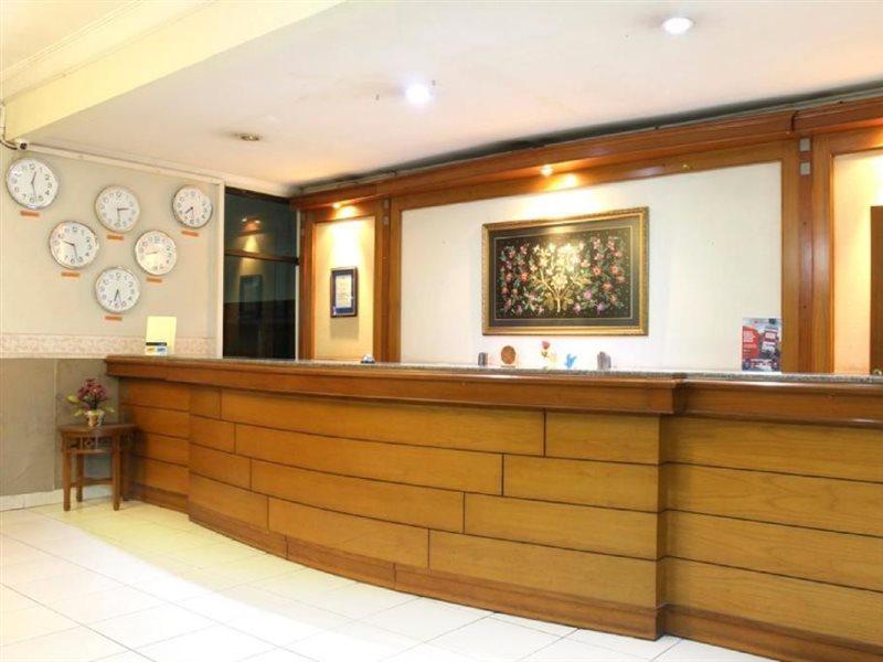 Reddoorz @ Surapati Hotel Bandung Exterior photo