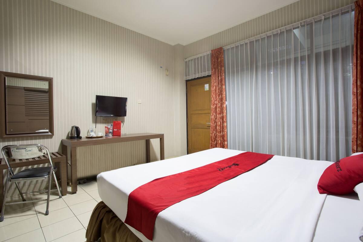 Reddoorz @ Surapati Hotel Bandung Exterior photo