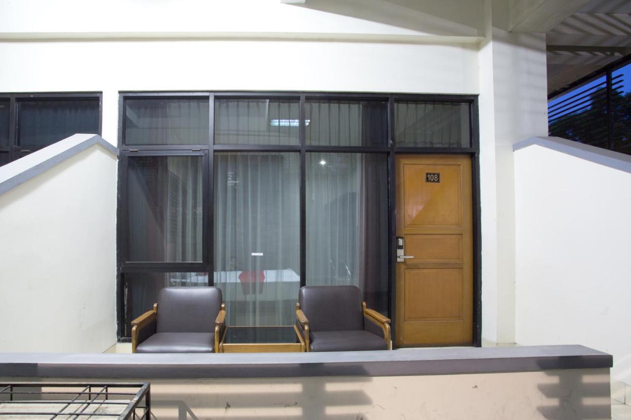 Reddoorz @ Surapati Hotel Bandung Exterior photo