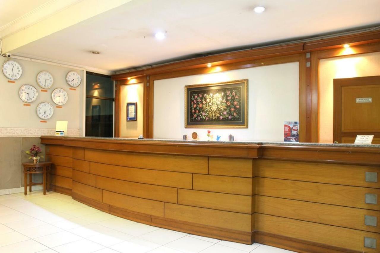 Reddoorz @ Surapati Hotel Bandung Exterior photo